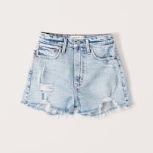 Abercrombie & Fitch - Curve Love High Rise Mom Shorts - Size 2/26 - Light Wash